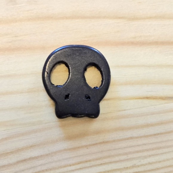 18 Black Skull Beads Synthetic Dolamite Loose 15.88mm - Picture 2 of 2